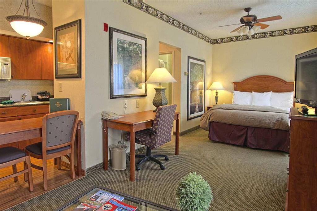 Homewood Suites By Hilton Indianapolis Airport / Plainfield Room photo